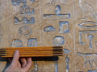 Closeup of the hieroglyphics on the false door of the funerary chapel of Ka(i)pura; © Bill Howze