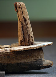 Click for hi-res image - Gurob bow stempost